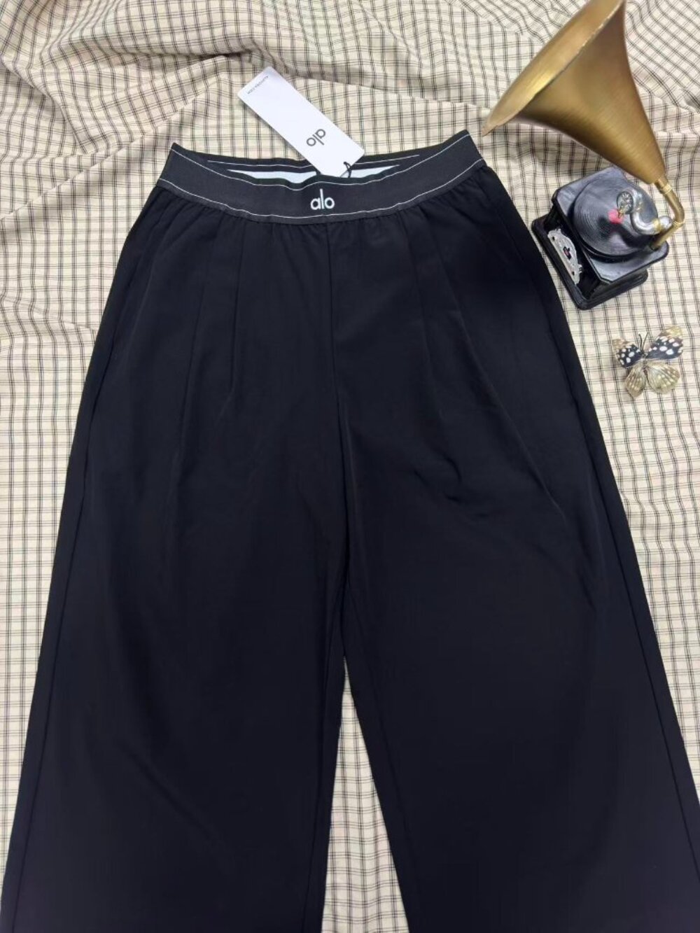 New With Tags ALO Yoga Suit Up Pants Black 30"🌾Leg-Lengthening - Picture 2 of 7